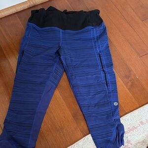 lululemon athletica crop Black and Blue Leggings